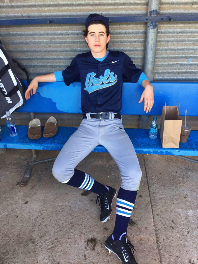 dearestgrier's tweet photo. JACK LOOKS SO GOOD http://t.co/F5DLtPkrGB
