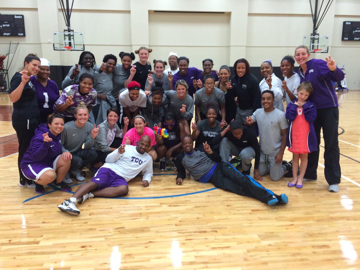 Lady Frogs Bball At the APRanch