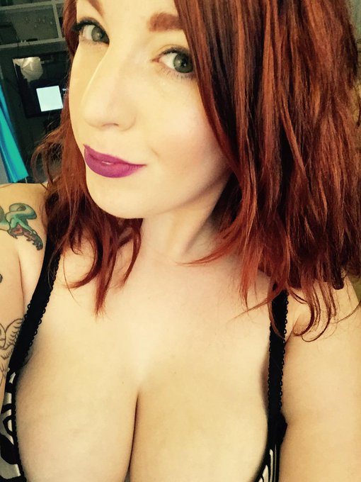 purple lips 'cause I can! http://t.co/NXAyKyr3ZZ @HotChicksAIlDay @InkedAngels @CamGirlPromo @bobsbestboobs<a href="/tag/morningbooty"class="tags"><span>#morningbooty</span></a>