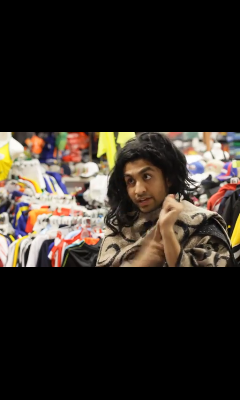 humerahussaink1's tweet photo. Meri muthi me band hai kya kehdo na #GoGoPanMasala :D awesome video :D @oyeshehry kamal kr dia yrr <3 http://t.co/O0dtA7tfxE