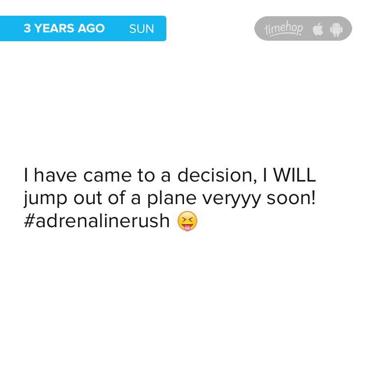 thesaraheking's tweet photo. My dreams came true, just 3 years later ✈️ http://t.co/sQnItaoGQN http://t.co/hLxxpqduNv