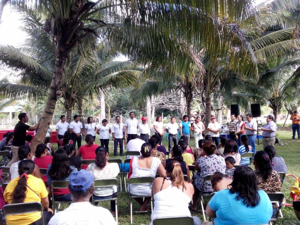 rocalan's tweet photo. @RED_CIUDADANA_  reunion de promotores y toma de protesta del comité del frente ciudadano de la Ribera del rio hondo. http://t.co/Ld7XNrKPJ0