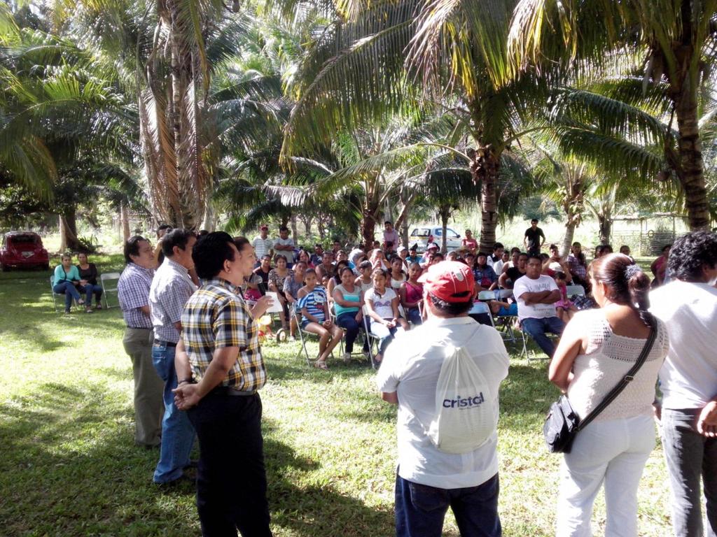 rocalan's tweet photo. @RED_CIUDADANA_  reunion de promotores y toma de protesta del comité del frente ciudadano de la Ribera del rio hondo. http://t.co/Ld7XNrKPJ0