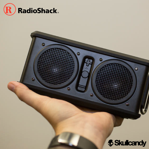 skullcandyec's tweet photo. Encuentra tus #AirRaid en #RadioShack y enciende tu fiesta! #Skullcandy #stayloud #music #supremesound #sound #party http://t.co/7y0FSdbtv8