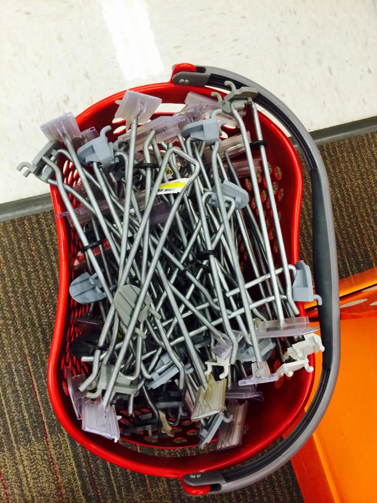 Bentley_Jane22's tweet image. The result of #GettingAggressive w/ PTM over here at the Hay! #PegHooksForDays #VisitFollowUp @CalimanEvan  @5Prill