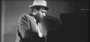 MusicLessonsCom's tweet image. Great archival footage of the genius and his band in '66
go-ml.com/1w2fKWA       #mlvod #TheolniousMonk