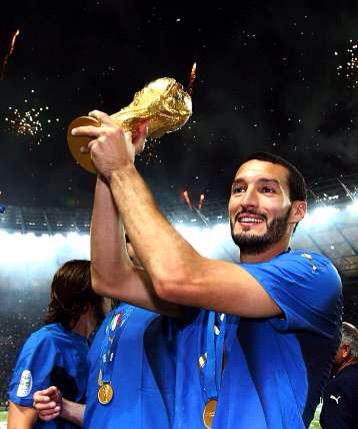 Happy 38th Birthday to Gianluca Zambrotta of Italy. Former Juventus, Milan & Barcelona player. World Cup winner 2006 