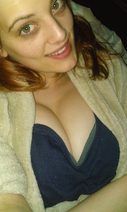 #Night! #SleepTime #BedTime #Tired #Sleep #DressingGown #Smile #Bra #Boobs #Clevage http://t.co/UH5H