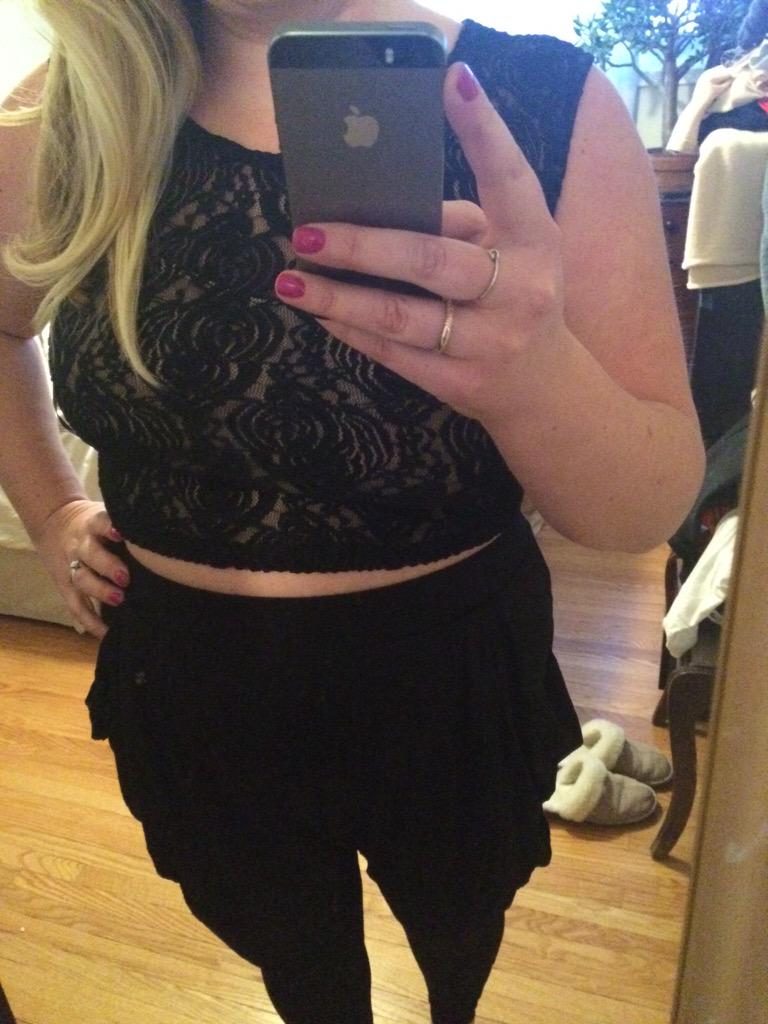 TheChantsy's tweet photo. @AdditionElle gonna rock a crop top 4 the first time! #iamsizesexy #ottawaplussizefashion #modexlusive #ottawafashion http://t.co/RLQR0YdoVe