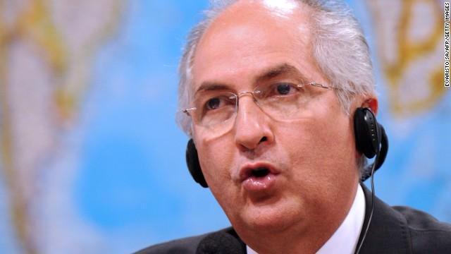 rafaelmarinp's tweet photo. Mayor @alcaldeledezma has been kidnapped by the government of #Venezuela, we need your help  @CanadaOEA @ONUMX @hrw http://t.co/lP1NljsnBo