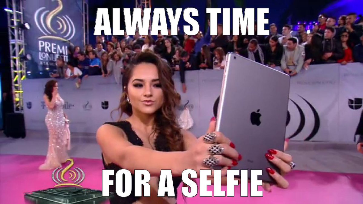 premiolonuestro's tweet image. Todo momento es buen momento para un #selfie. @IamBeckyG - snpy.tv/1FAamge