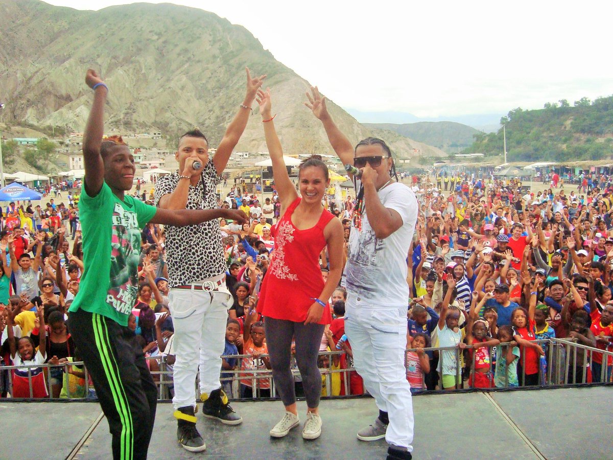 MEMOYANDY's tweet photo. MEMO Y ANDY EL DUO Q NO DESCANSA 0981586369 http://t.co/5ag2JdniMi
