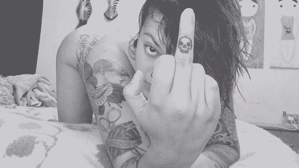 Karoliya's tweet image. #TodosSomosFake