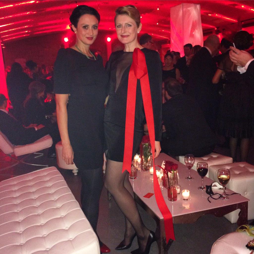 eatdrinkbcarrie's tweet photo. Supporting @FondationFarha in their fight against HIV/AIDS #Maskarade10M with the biggest red ribbon I could find! http://t.co/QLTKeV00UB
