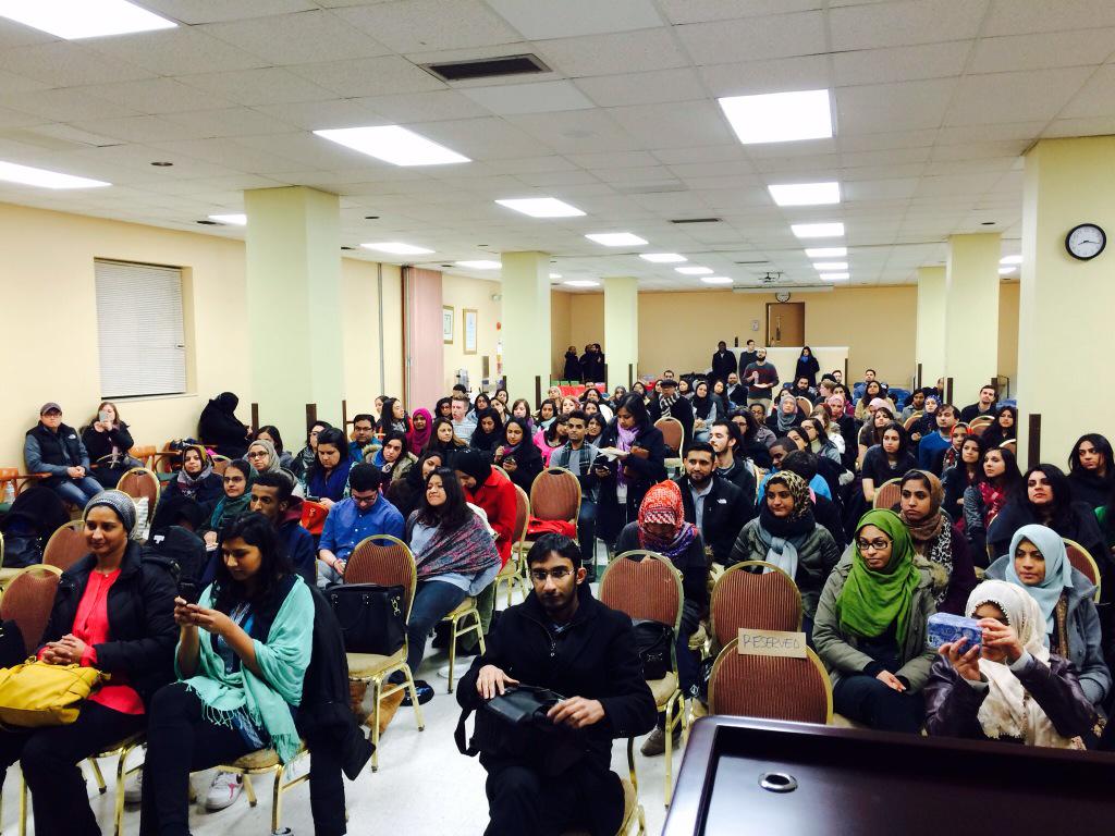 MCC_YAP's tweet photo. There's a packed house tonight! #MCCserial #whatsyappening http://t.co/ZLQEZXqFip