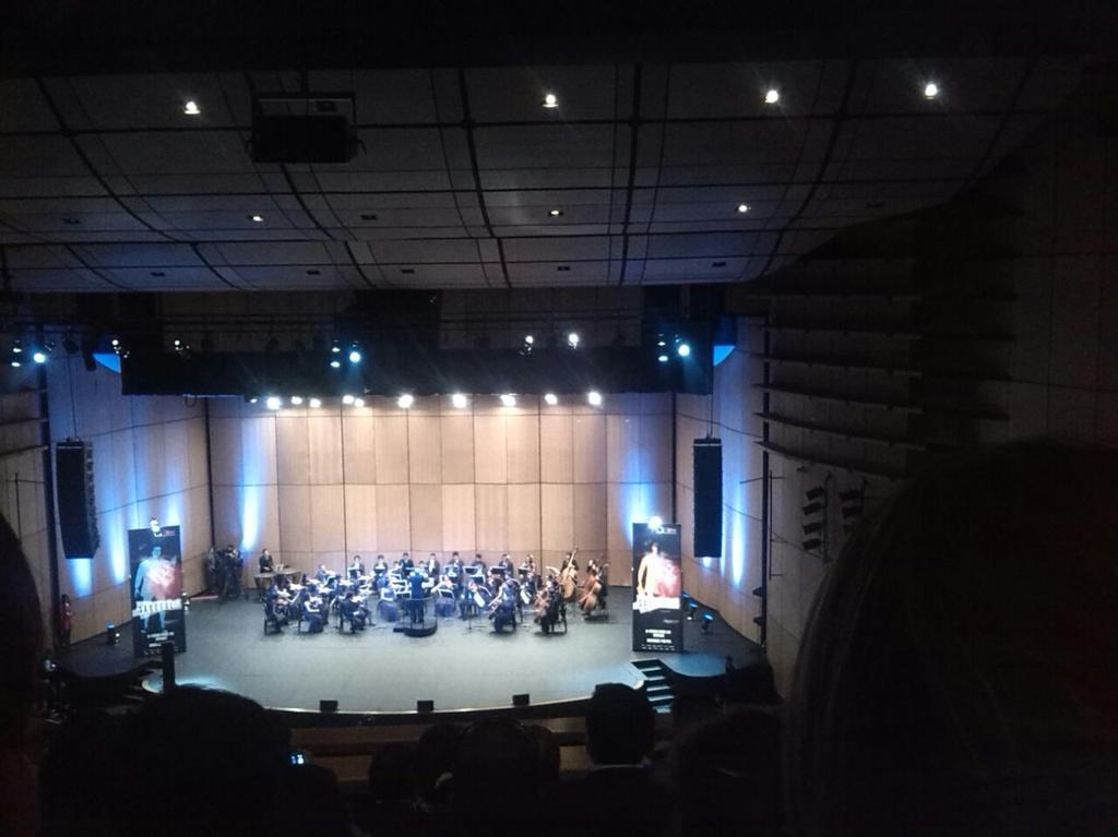 ViaAlTren1's tweet photo. Las piezas musicales de @SabogalTv. Interpretadas por @filarmonibogota  @CanalCapital http://t.co/oE7XWk3cTQ
