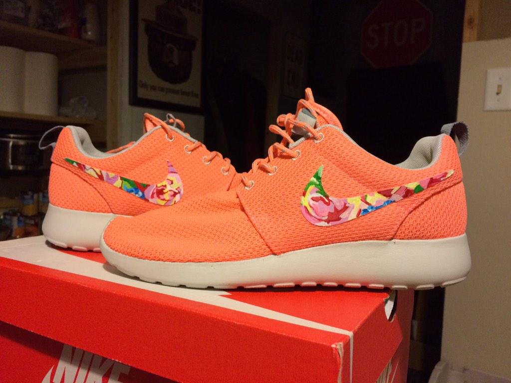 MaddCustoms's tweet image. Hand painted Roshes