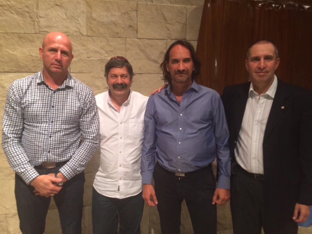 Después del #18F, charla en @comunidadamijai con <a href="/WolffWaldo/">Waldo Wolff</a> y <a href="/romanlejtman16/">Roman Lejtman</a>