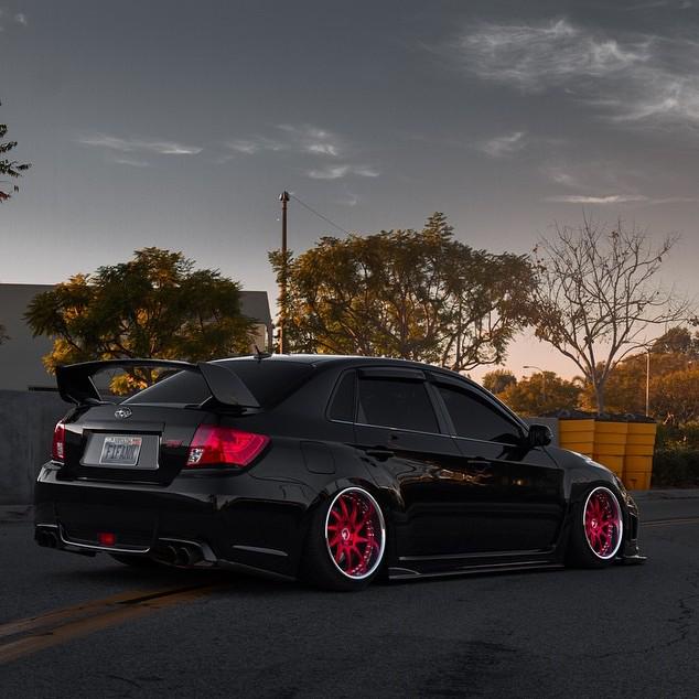 OfficialCustoms's tweet photo. @Stvnced: Red Devil 😍👹 http://t.co/GypictUj5E