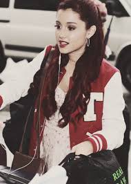 comparingariana's tweet image. 