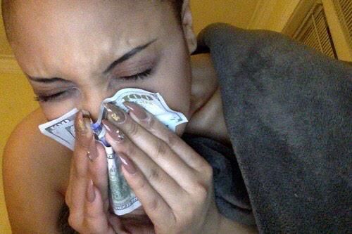 tuqueridasocia's tweet photo. Yo cuando una estúpida naca me critica. 😂 http://t.co/AWSgrYmATq