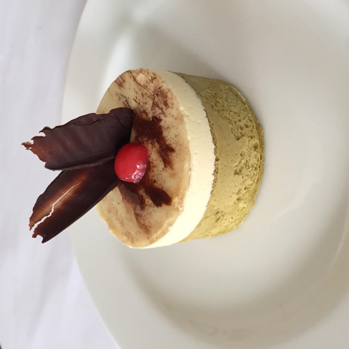 Retro_Gourmet's tweet photo. Retro-Green tea &amp; white mouse cake: Portion for 2: 65k http://t.co/lv6TYC7jVp