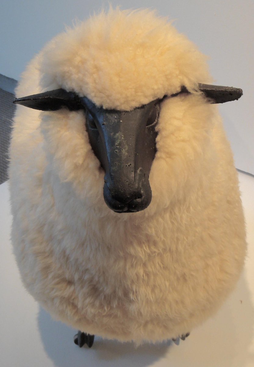 BatiaZareh's tweet photo. Modulating #YearOfTheRam energy w/@lauradayintuit.
#MarsVenusMoonInAries=#JustALittleTouchOfStarQuality
#StandBaaaack http://t.co/ySfyEmbDmo