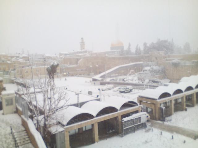 Israeliupdates's tweet photo. Some more shots http://t.co/vyybIu3d9b