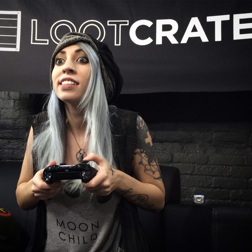 VividVivka's tweet photo. You don't even know how much fun this was. Thank you @lootcrate! Let's do it again! #robbae #streamwedding #bestever http://t.co/p8Qh1kdADI