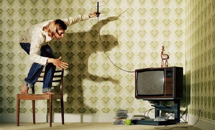 wallmounts_TV's tweet image. goo.gl/EpT6mz 5 DIY Ways to Improve Your Digital Television Reception  #DIY #tv #tvreception #digitalantenna