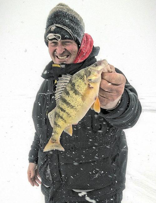 indianfishing's tweet photo. Most of the photos coming from Lake Erie are of anglers and their trophy walleye, which is to be expected. http://t.co/37GSJbQLNt