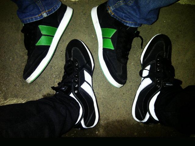 NofhDelonge's tweet photo. MyBringhton X Madrid Flogging Molly ;) @Macbethfootwear  #MacbethFootwear #Macbeth #Love #KeepMacbethDude http://t.co/VvwPV4afGm