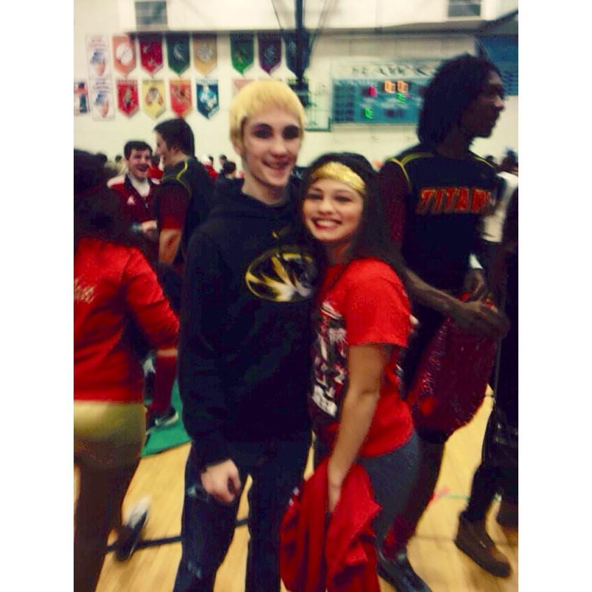 CoxDaFox's tweet photo. Bc these r shitty pics, bc bae set a record today &amp; bc I'm excited be at the dome supporting him Saturday 😏❤️ http://t.co/wJdCjVTgxe