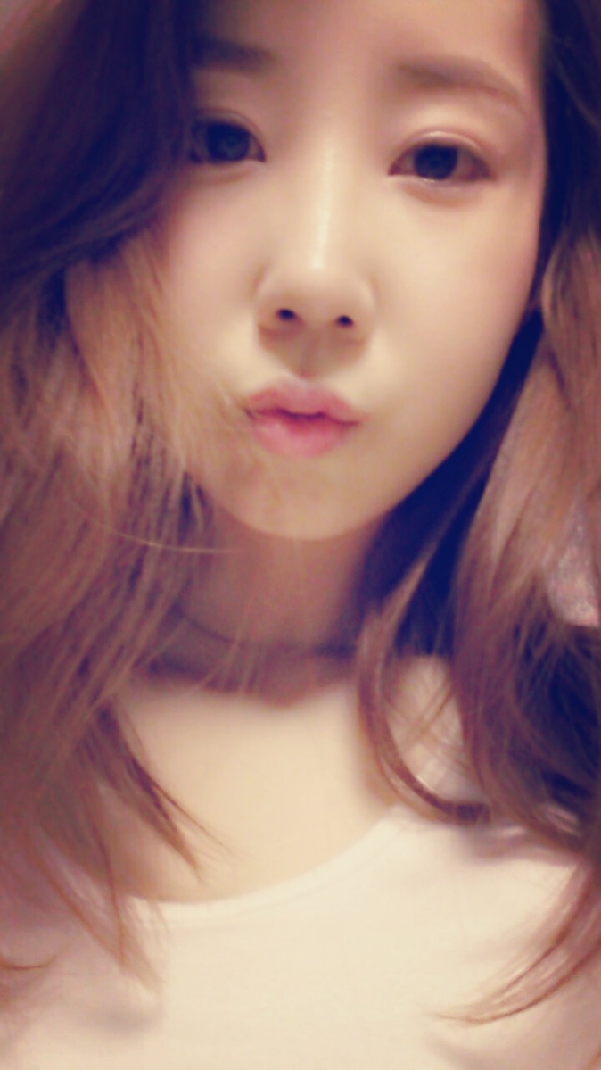 새해 복들 그득하게 받으셨는지요..?^^*
떡국 먹고 나이도 행복하게 한살 추가!!지금..어이쿠..뱃살이 감당이 안되네요 ㅎㅎ
올 한해 우리 더더 행복하자구요!!!
트친분들 알라븅!!!