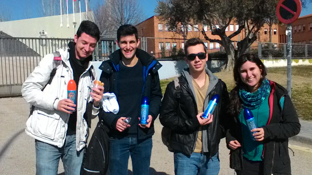 MissileEnergyEs's tweet photo. Seguimos recibiendo fotos del gran éxito de ayer en #URJC #Móstoles!
Hoy tendremos #PromoMissile en #Jaen! #Missile http://t.co/XdSPudPmjO