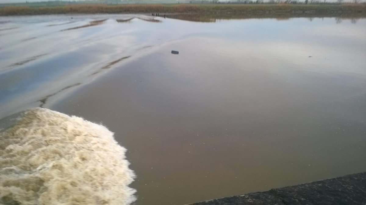 Watched #severnbore 3 times this morning here's Epney photos next bore info at aboutglos.co.uk/severn-bore-fe… #gbhour