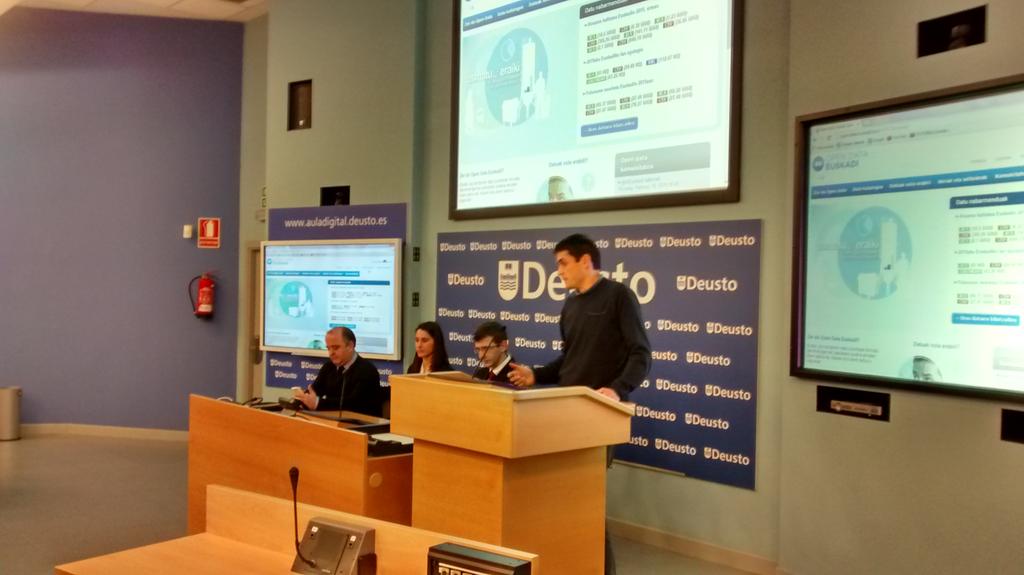 eudbpedia's tweet photo. Imanol Argüeso, @lbardaji eta @jcampanillas Donostiako Open Data Day-ean #OpenDataDay #ODD15 http://t.co/zqkIsDAhBG