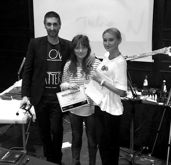 Ederlan4's tweet photo. #AnaVega en el curso de #Micropigmentacion #Hiperrealista en #Roma

〰👌

#Ederlan #Bilbao #15añosDeExperiencia http://t.co/wh4xjPgPJq