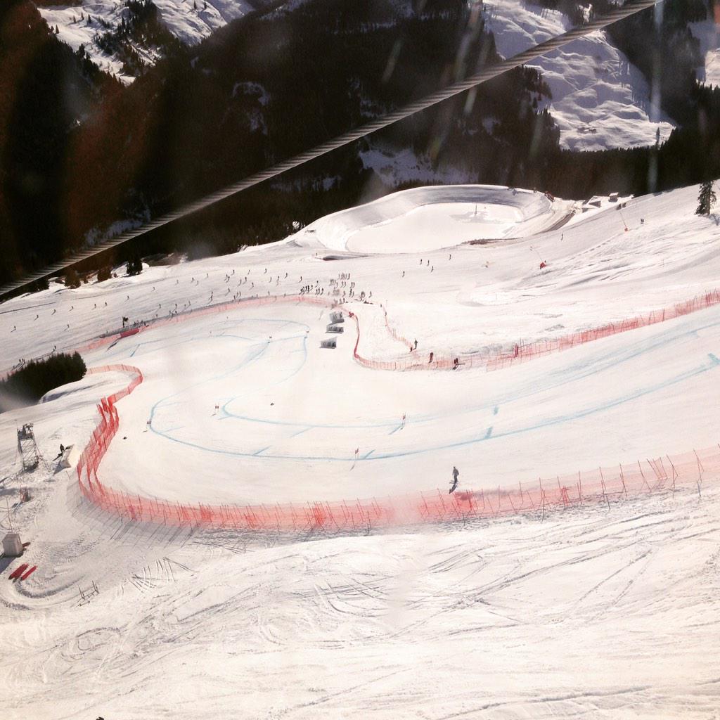 fisalpine's tweet photo. Ready, Set - GO! Last DH training of the #worldcupsaalbach 'autobahn' starts at 11.30 CET ! Favorites for the 🏆? http://t.co/h14YPTNkQG