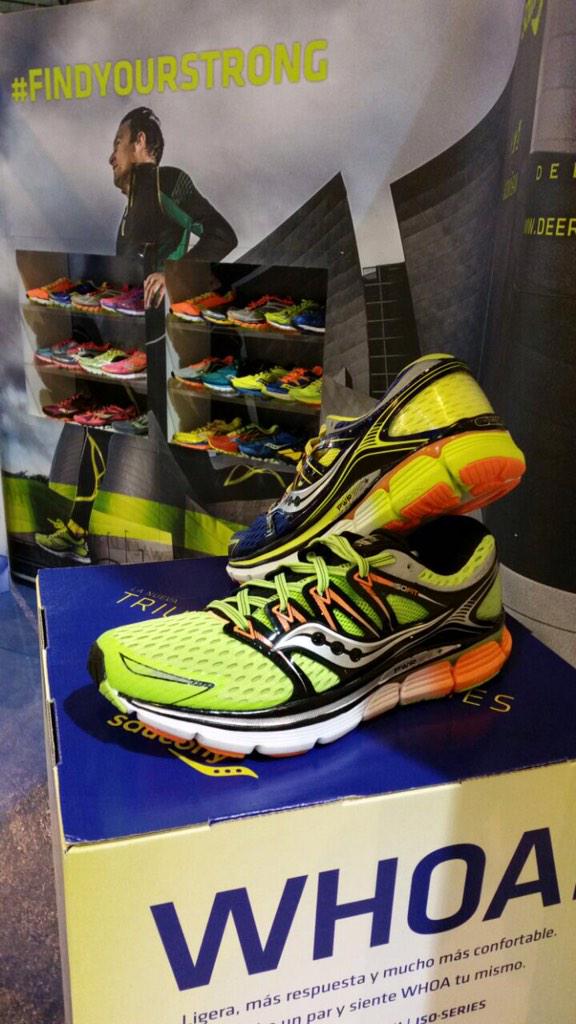 SauconySpain's tweet photo. Por Sevilla? 😀 Pásate por nuestro stand de la Expo @MaratonSevilla y descubre las novedades de 2015. #FindYourStrong http://t.co/vKyVh7YfOR