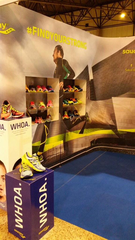 Por Sevilla? 😀 Pásate por nuestro stand de la Expo <a href="/MaratonSevilla/">Zurich Maratón de Sevilla</a> y descubre las novedades de 2015. #FindYourStrong