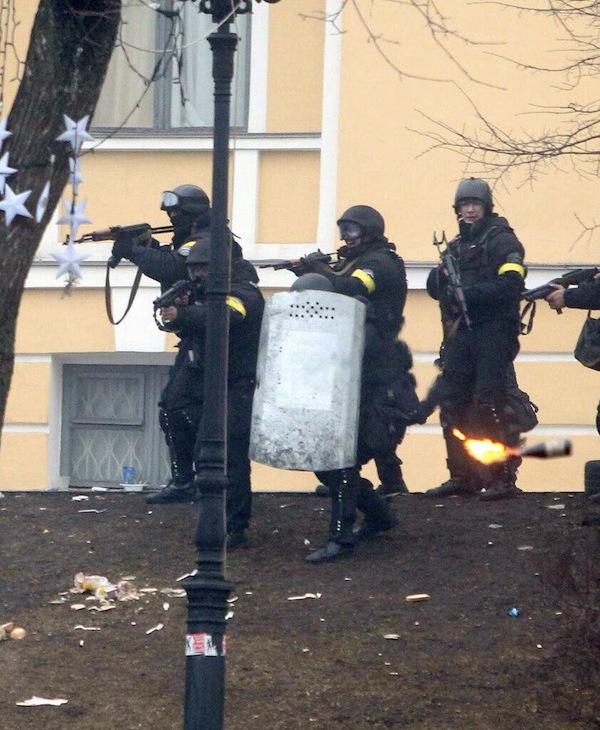 Прямая ссылка на встроенное изображение