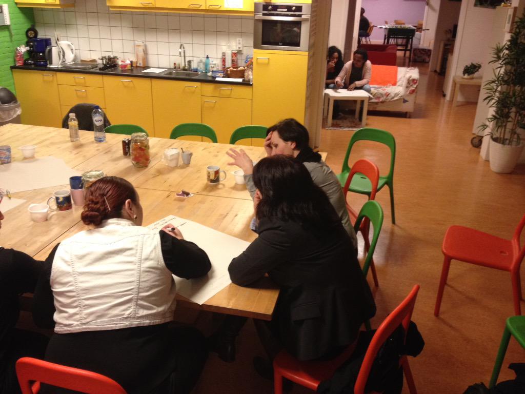 kcPoortugaal's tweet photo. Pedagogische doelen 2015. Complimenten v team van kennis en uitdragen visie Smallsteps v pedagogisch coach. http://t.co/YA6lzDW2aL