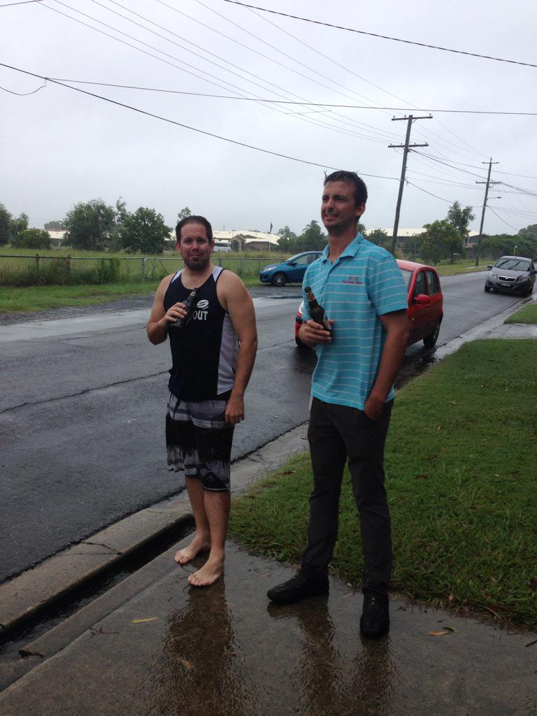 Gotta love the #QLD spirit. What do you do when flooding's near your home? Grab a beer and watch the action!