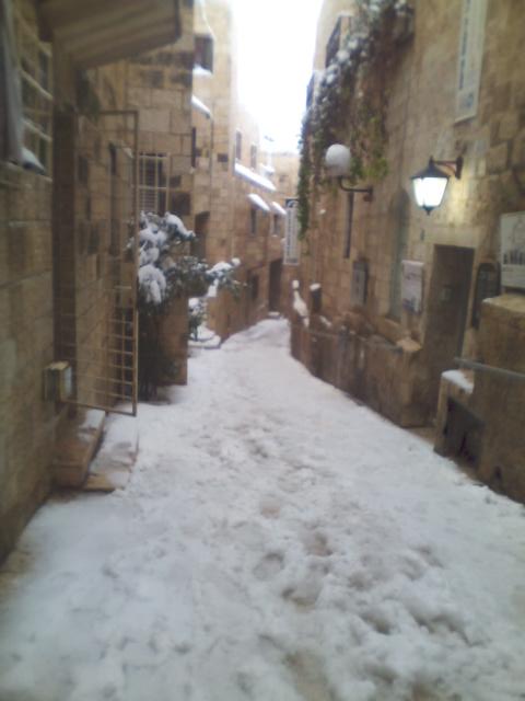 Israeliupdates's tweet photo. #WhiteJerusalem #beautifulIsrael http://t.co/Qlcpdbv7HS
