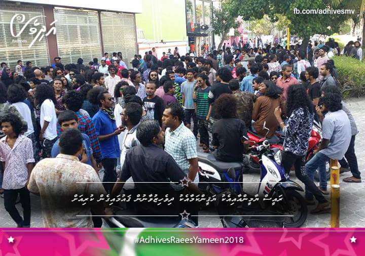 adhivesmv's tweet photo. Raees Yameen aa eku Yageen kama eku dhivehi zuvaanun gawmaigen kuriyah! #AdhivesRaeesYameen #Adhivesithuruvanee http://t.co/OmfOolPNTq