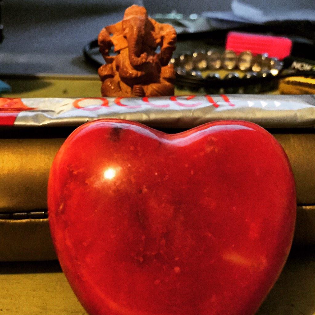 carey_tweets's tweet photo. Sending out some love .. http://t.co/5fC0biClxr