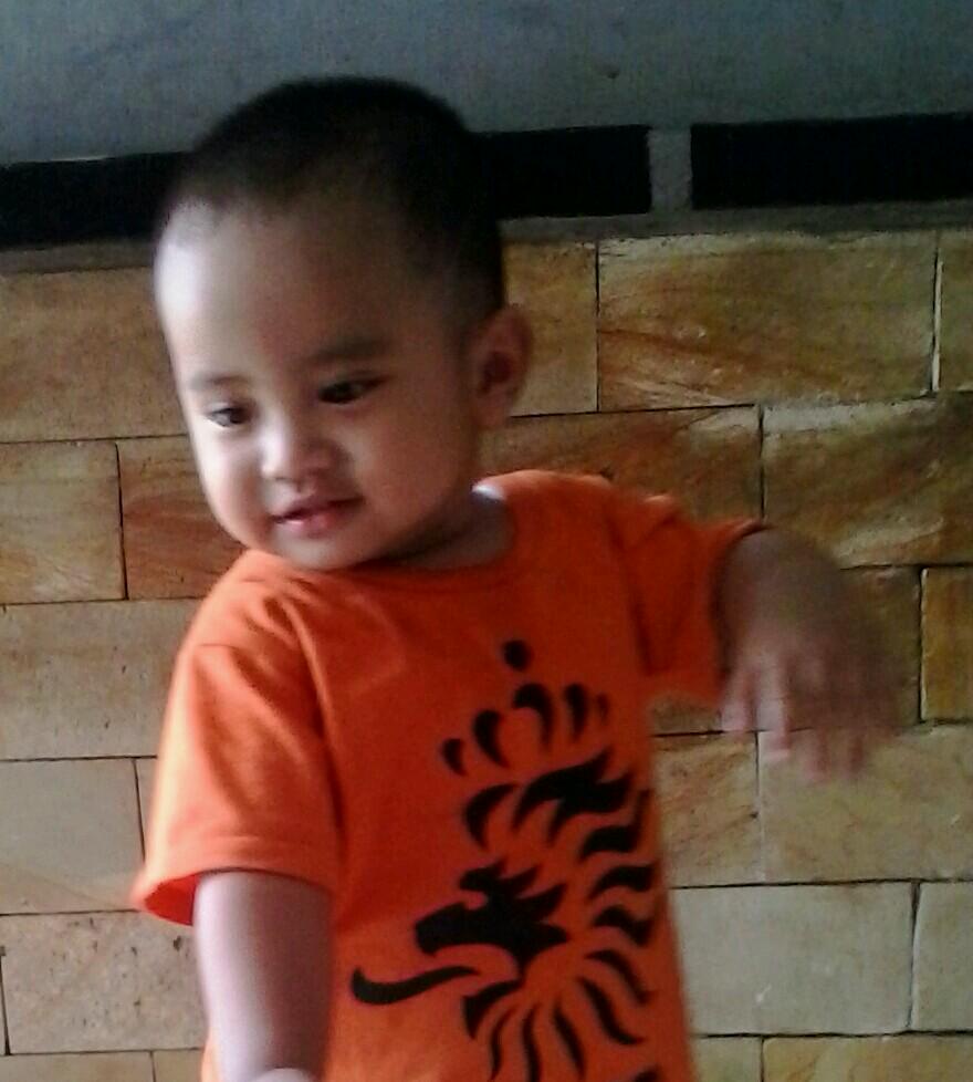 Mischa_AM's tweet photo. Kesayangan bunda ♥♥ #RAK http://t.co/aB9sWXdo9s