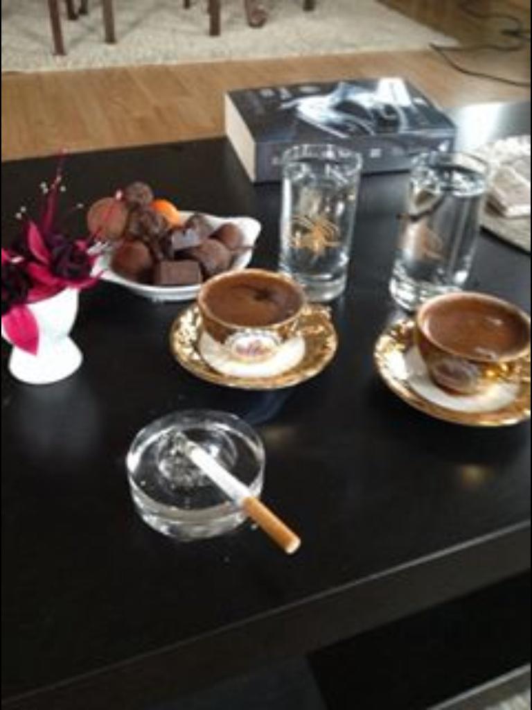 Şehir Kara teslim 
Ben Sana 
Üşüdünmü ? 
Erir  elbet..

Sabır.

..közün emanetim ..!