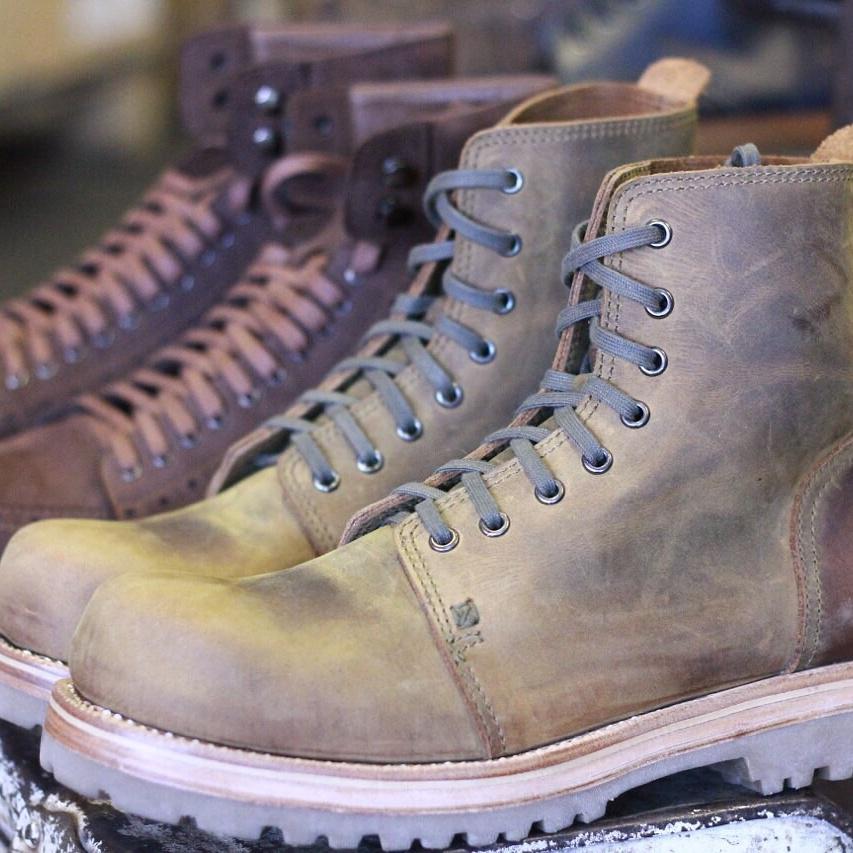 lukmannhkm's tweet photo. READYSTOCK #WAYOUTrocknrollwear#menshoes#menboots#womenshoes#womenboots... http://t.co/nVEp5VsjZn